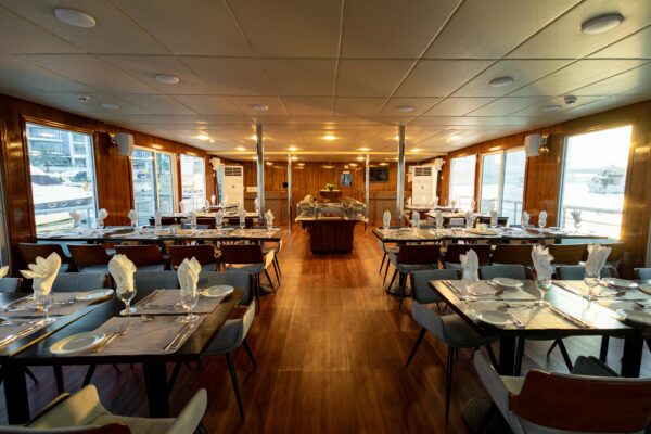 FIVE STAR SEA LOUNGE MARINA (PREMIUM)