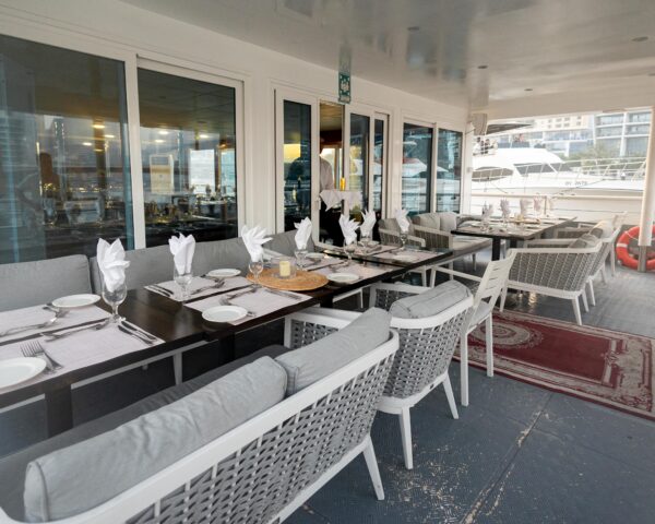FIVE STAR SEA LOUNGE MARINA (PREMIUM)
