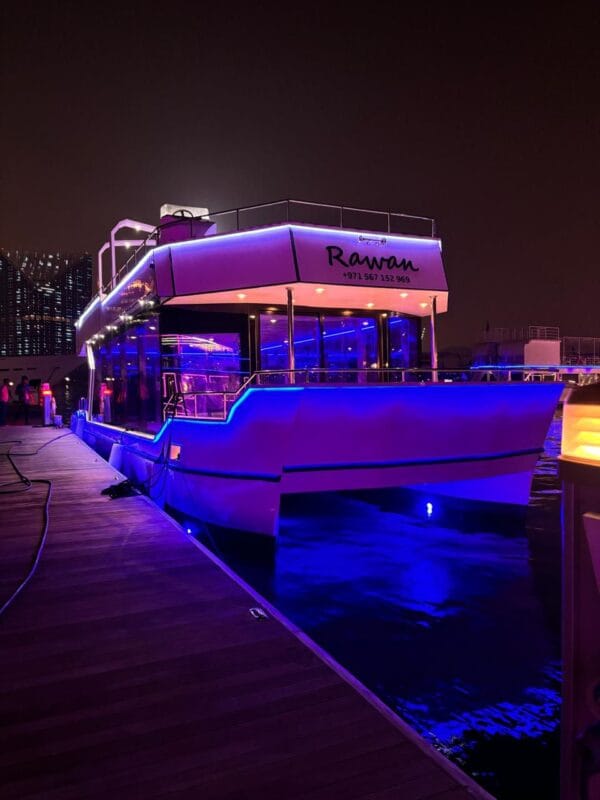 WHITE YACHT LUXURY PREMIUM PROMOTION NYE