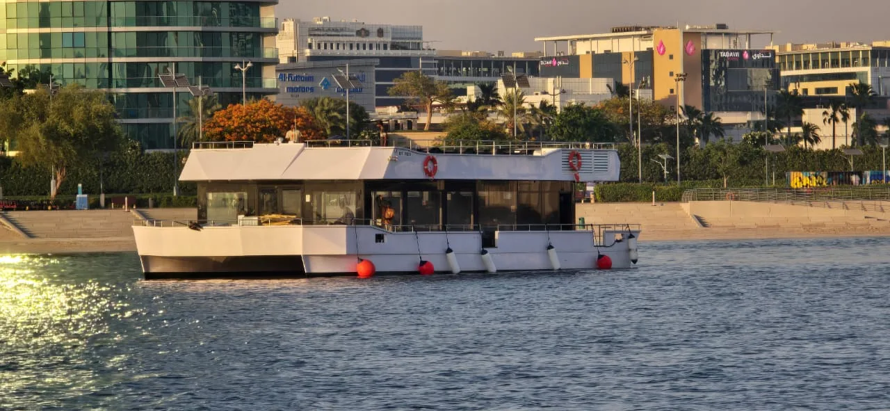 BUSINESS CLASS CANAL CRUISE DUBAI